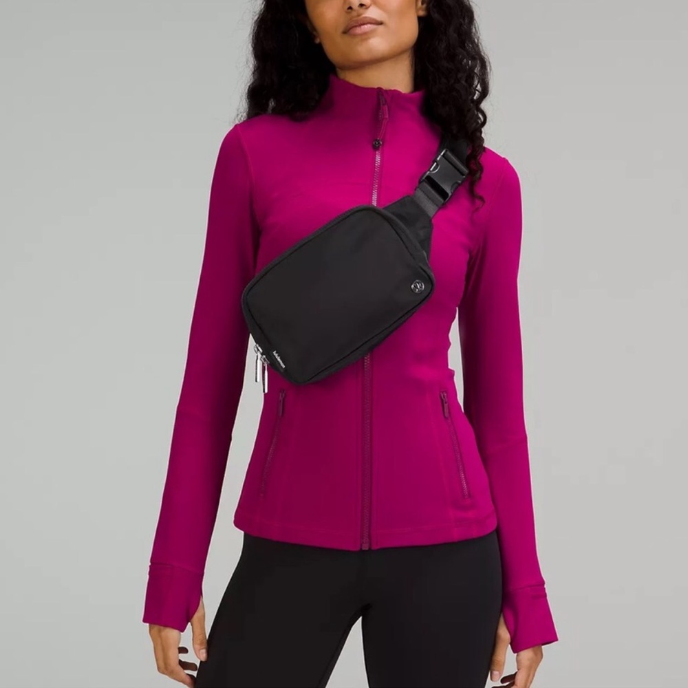 NWT Lululemon Everywhere Belt Bag Crossbody Bum Large 2L Black NEW - Picture 1 of 14